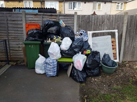 Rubbish collection support for London homes and flats